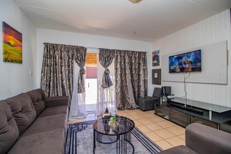 2 Bedroom Property for Sale in Birchleigh Gauteng