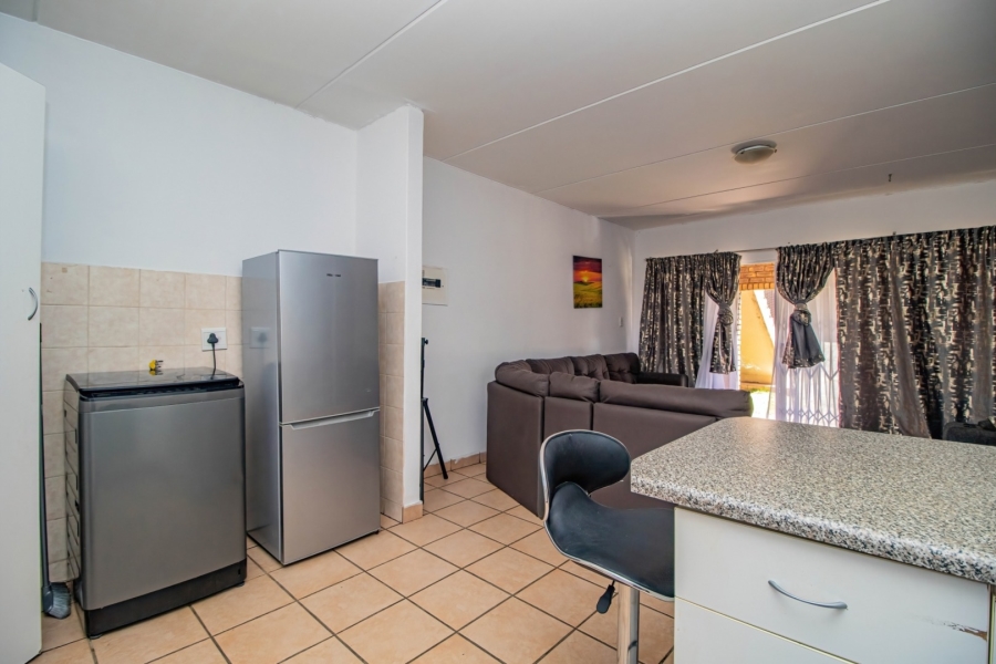2 Bedroom Property for Sale in Birchleigh Gauteng