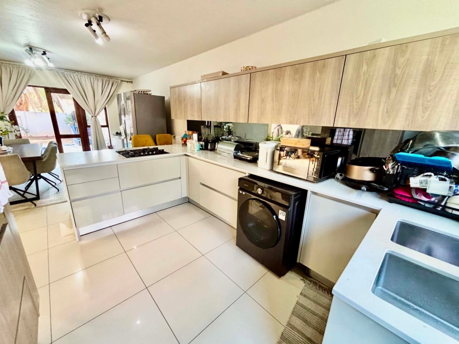 To Let 3 Bedroom Property for Rent in Morningside Gauteng