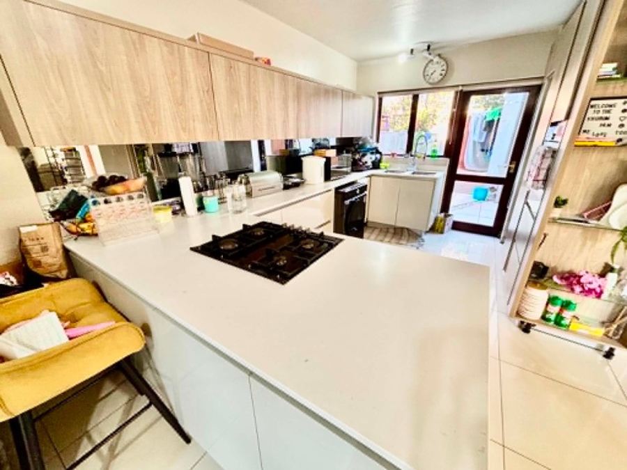 To Let 3 Bedroom Property for Rent in Morningside Gauteng
