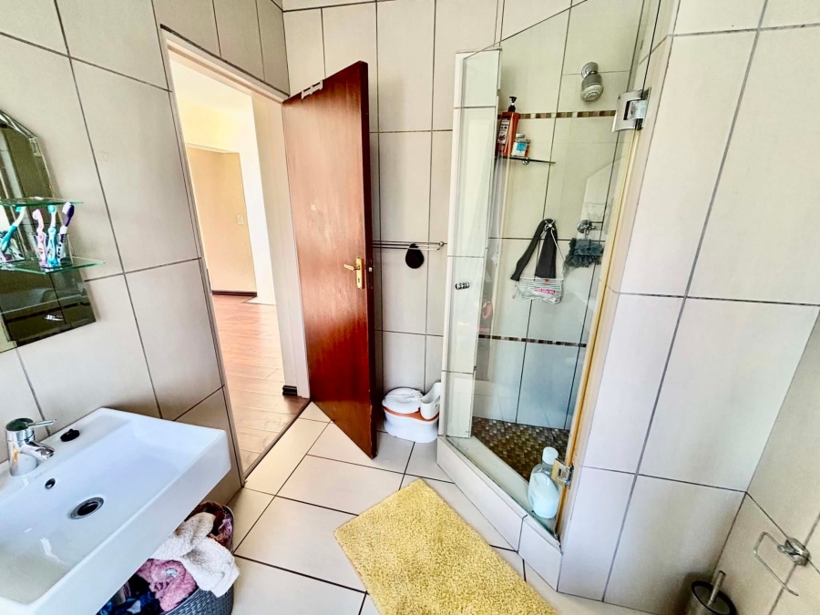 To Let 3 Bedroom Property for Rent in Morningside Gauteng