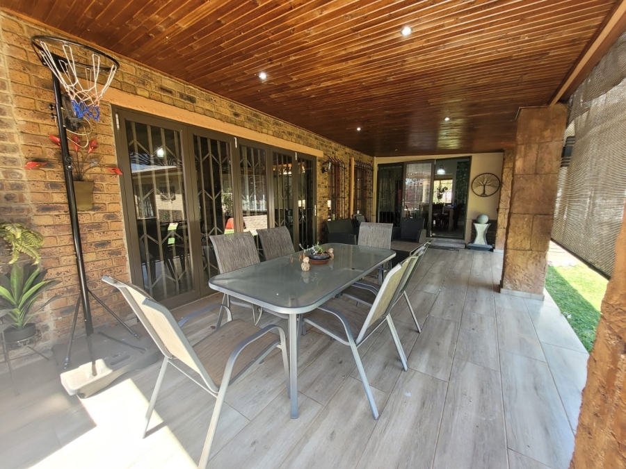4 Bedroom Property for Sale in Kilner Park Gauteng