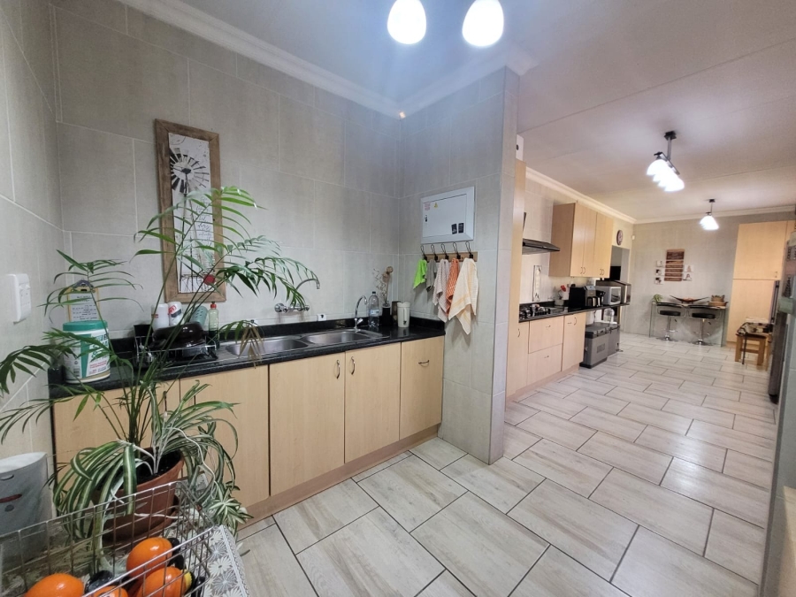 4 Bedroom Property for Sale in Kilner Park Gauteng