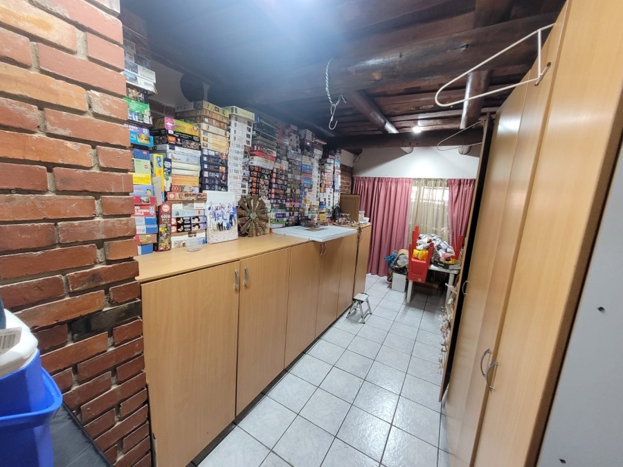 4 Bedroom Property for Sale in Kilner Park Gauteng