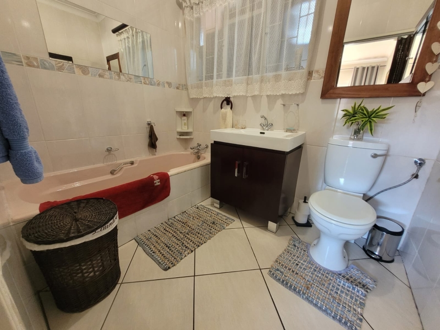4 Bedroom Property for Sale in Kilner Park Gauteng