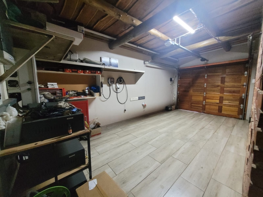 4 Bedroom Property for Sale in Kilner Park Gauteng
