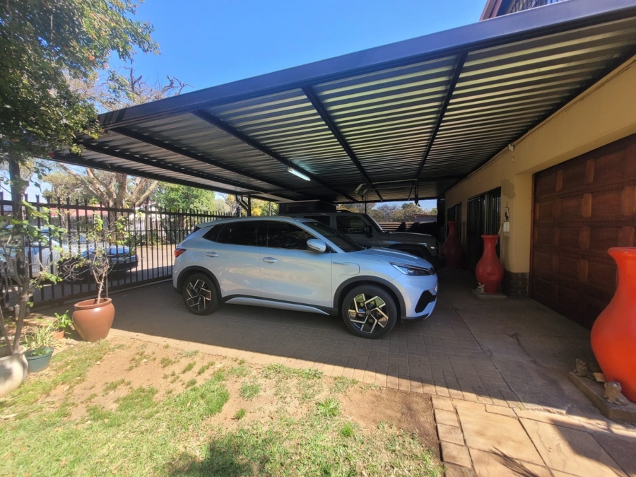 4 Bedroom Property for Sale in Kilner Park Gauteng