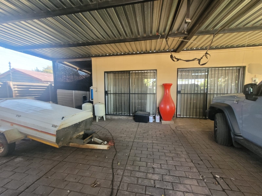 4 Bedroom Property for Sale in Kilner Park Gauteng