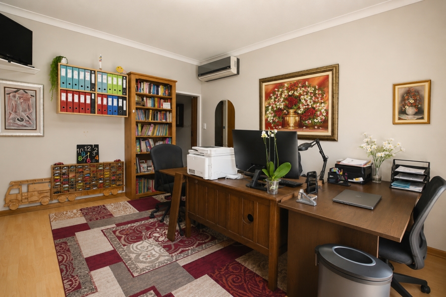 4 Bedroom Property for Sale in Kilner Park Gauteng