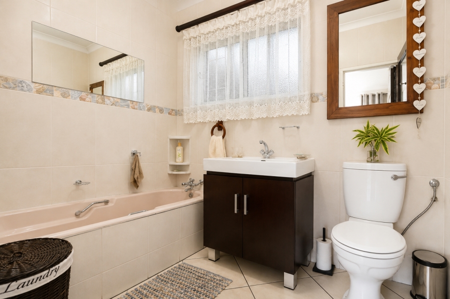 4 Bedroom Property for Sale in Kilner Park Gauteng