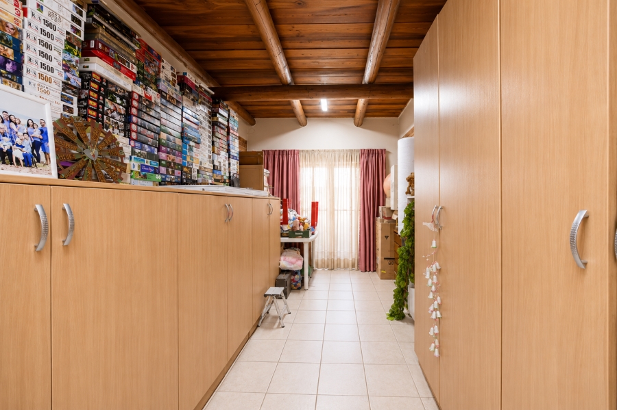 4 Bedroom Property for Sale in Kilner Park Gauteng