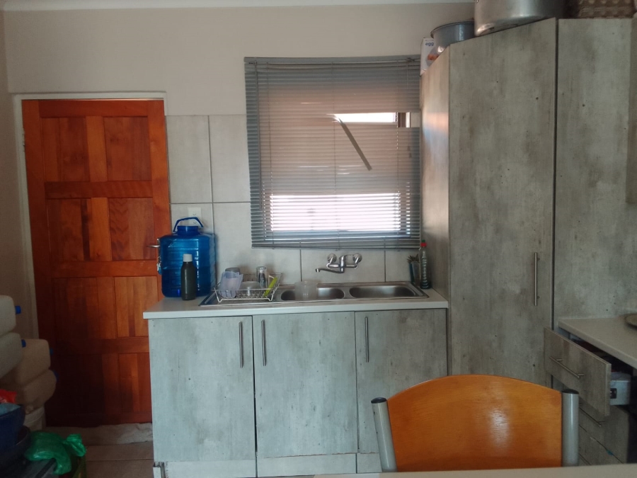 2 Bedroom Property for Sale in Pretoria North Gauteng