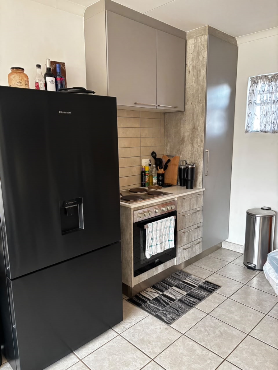 2 Bedroom Property for Sale in Noordwyk Gauteng