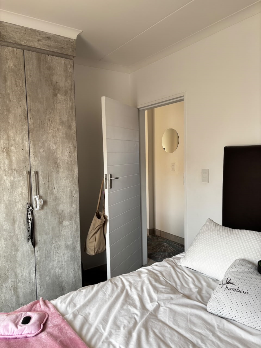 2 Bedroom Property for Sale in Noordwyk Gauteng