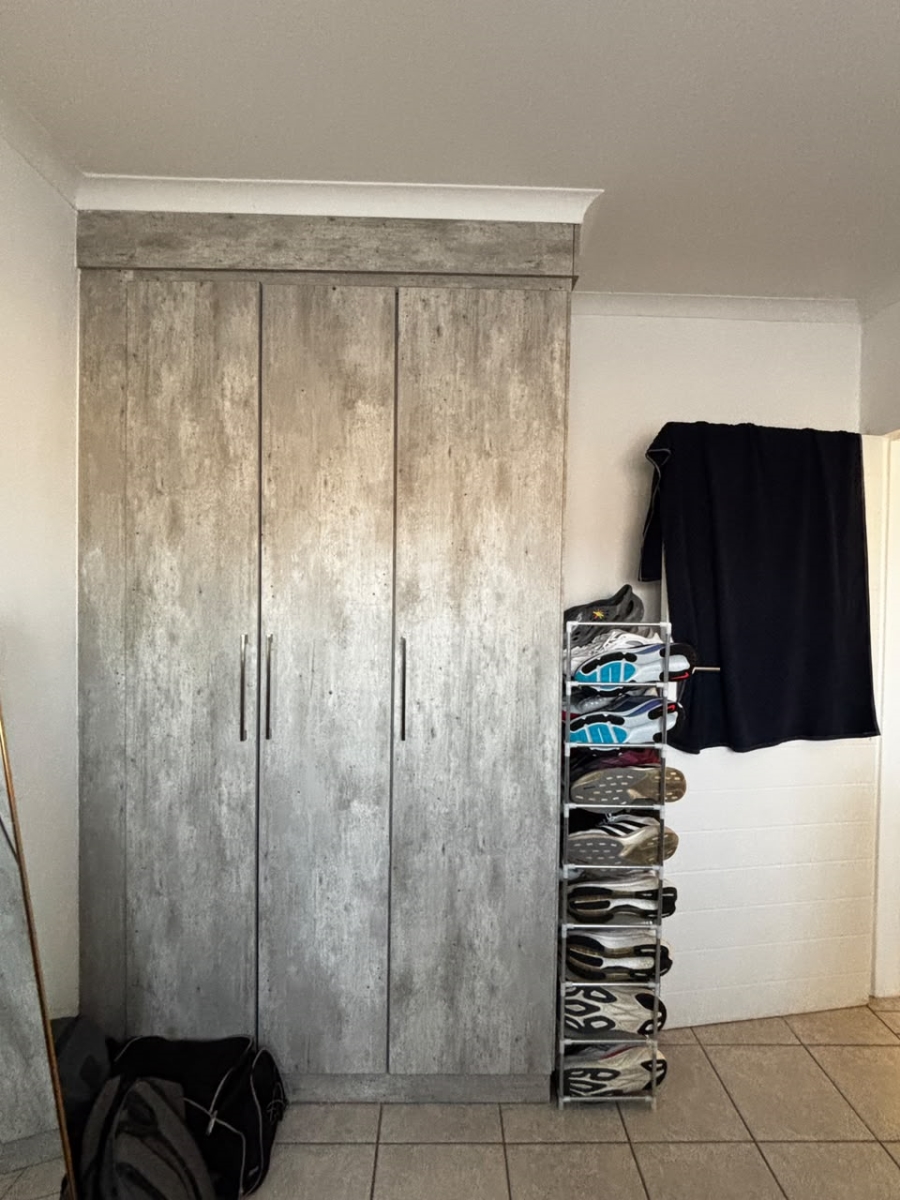 2 Bedroom Property for Sale in Noordwyk Gauteng