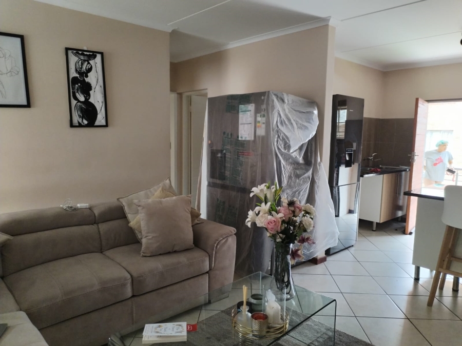 2 Bedroom Property for Sale in Noordwyk Gauteng