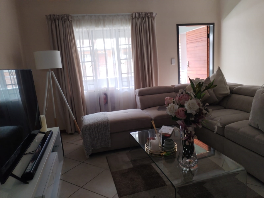 2 Bedroom Property for Sale in Noordwyk Gauteng