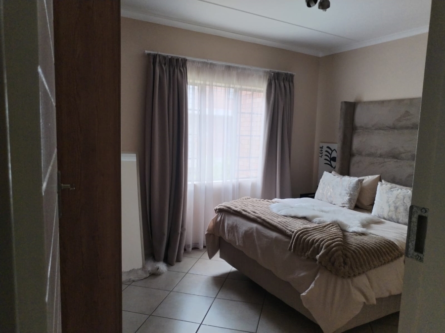 2 Bedroom Property for Sale in Noordwyk Gauteng