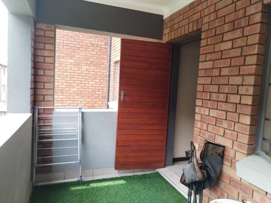 2 Bedroom Property for Sale in Noordwyk Gauteng