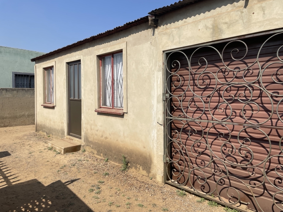 4 Bedroom Property for Sale in Tokoza Gauteng