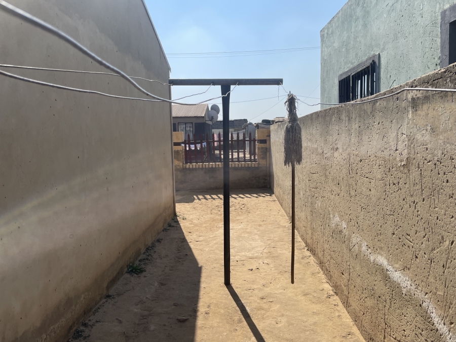 4 Bedroom Property for Sale in Tokoza Gauteng