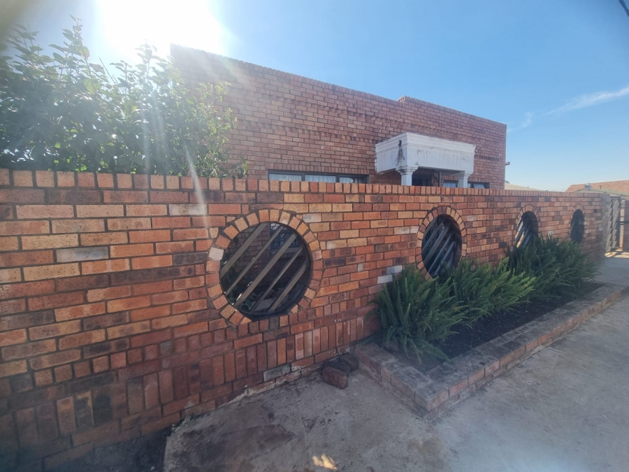 3 Bedroom Property for Sale in Eldorado Park Gauteng