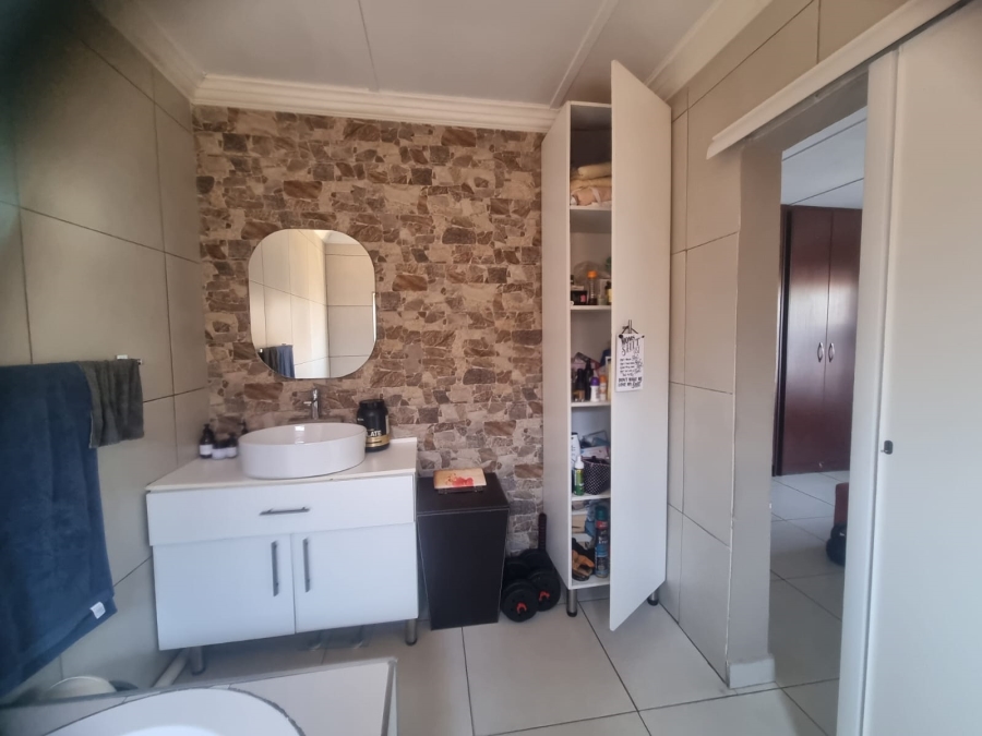 3 Bedroom Property for Sale in Eldorado Park Gauteng