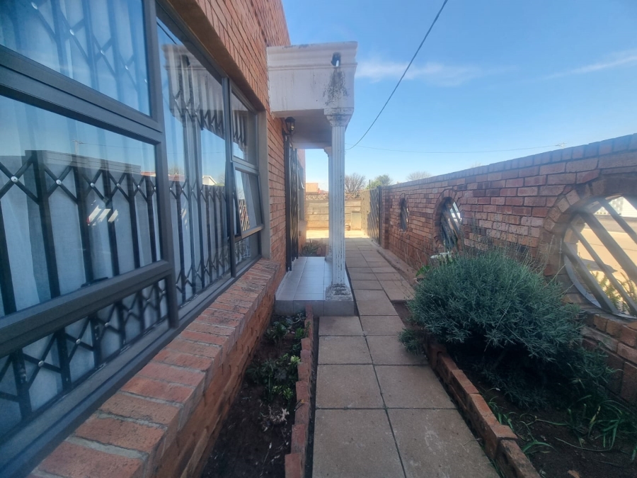 3 Bedroom Property for Sale in Eldorado Park Gauteng