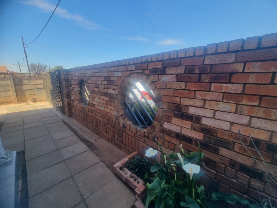 3 Bedroom Property for Sale in Eldorado Park Gauteng