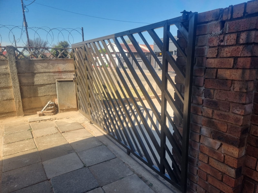 3 Bedroom Property for Sale in Eldorado Park Gauteng