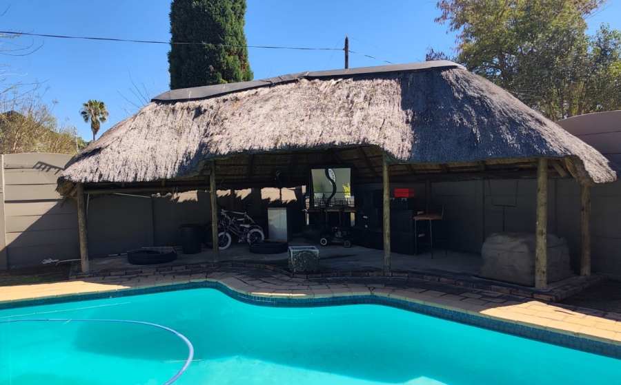 4 Bedroom Property for Sale in Brackendowns Gauteng
