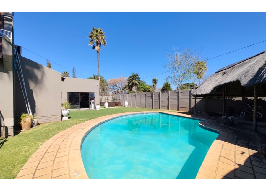 4 Bedroom Property for Sale in Brackendowns Gauteng