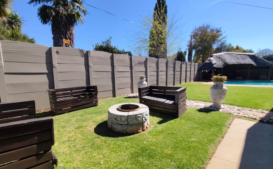 4 Bedroom Property for Sale in Brackendowns Gauteng