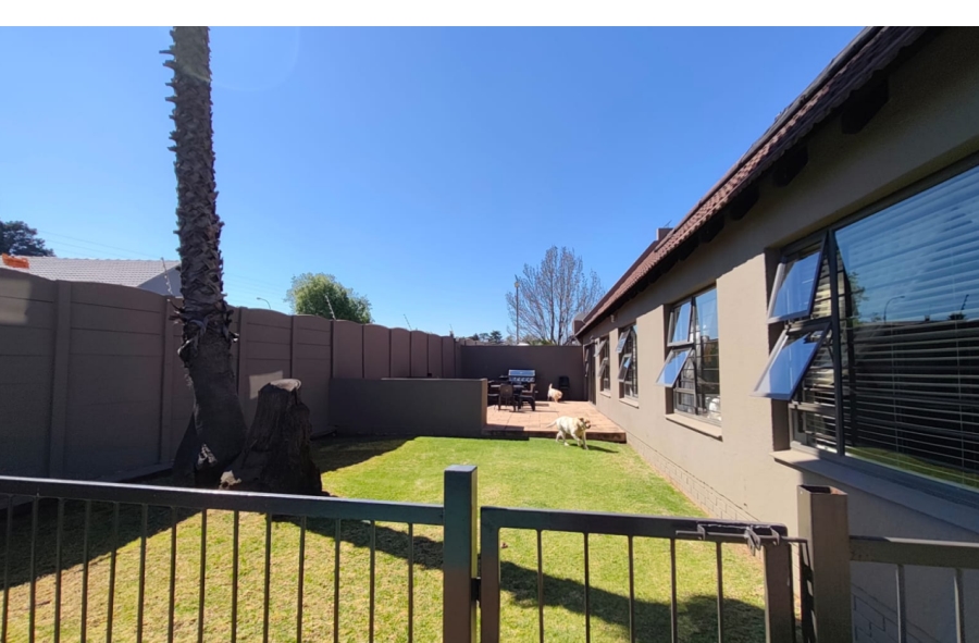 4 Bedroom Property for Sale in Brackendowns Gauteng