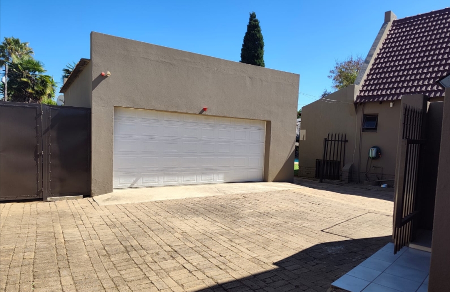 4 Bedroom Property for Sale in Brackendowns Gauteng