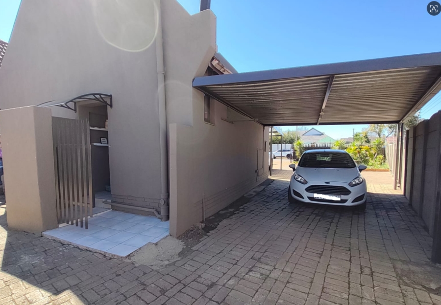 4 Bedroom Property for Sale in Brackendowns Gauteng