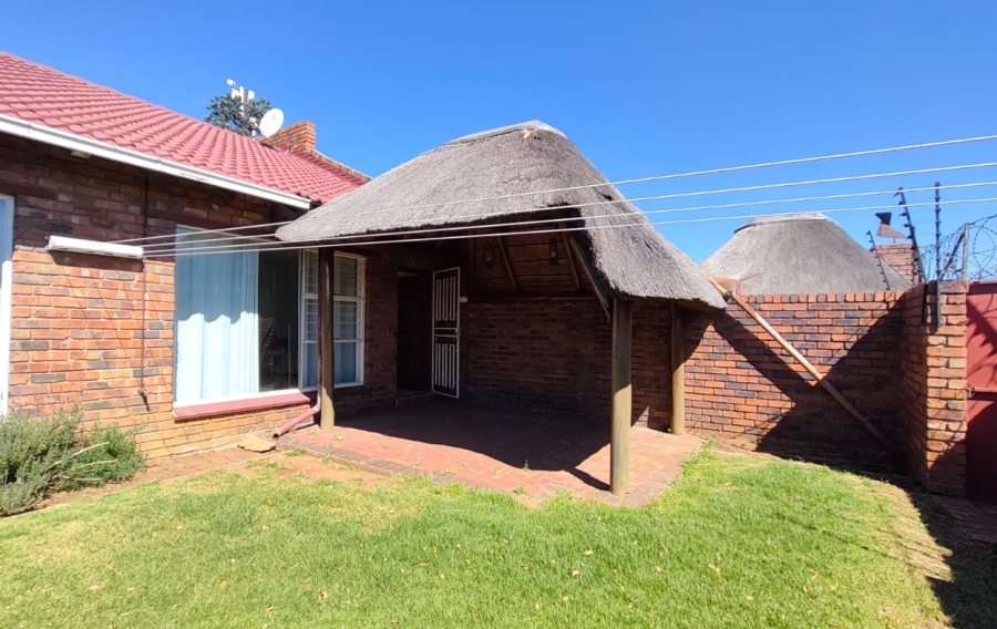 2 Bedroom Property for Sale in Mayberry Park Gauteng