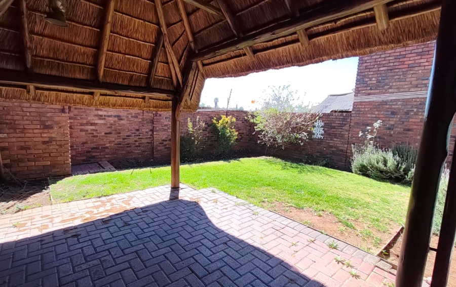 2 Bedroom Property for Sale in Mayberry Park Gauteng