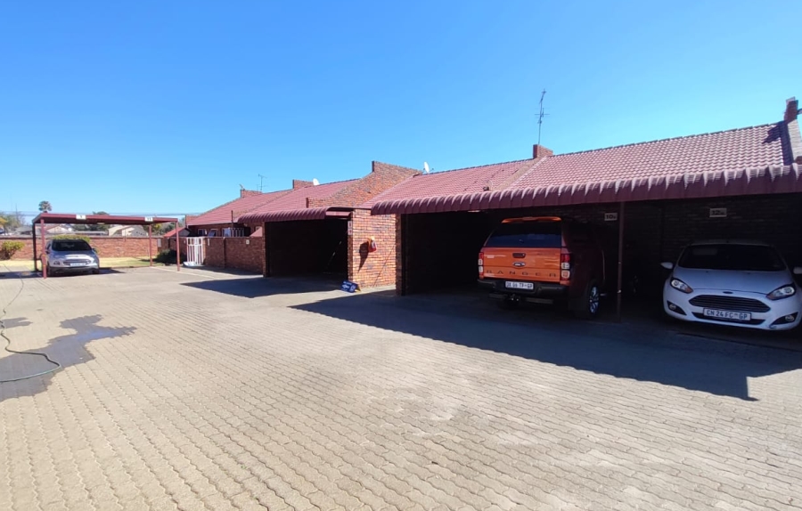 2 Bedroom Property for Sale in Mayberry Park Gauteng