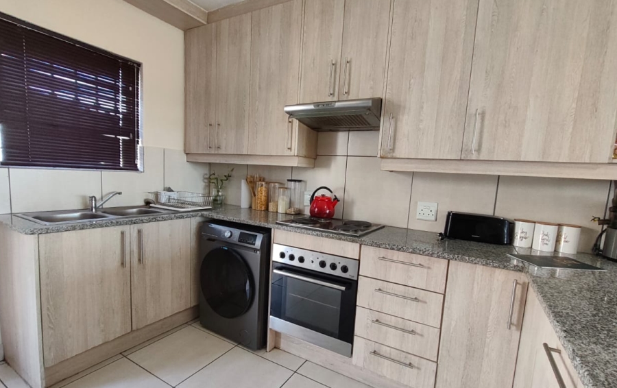 2 Bedroom Property for Sale in Mayberry Park Gauteng