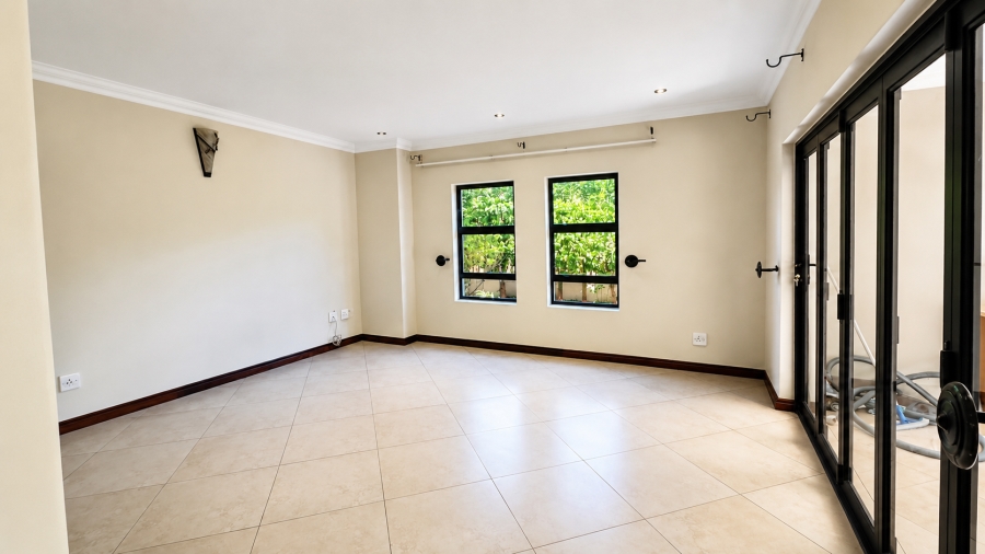 To Let 5 Bedroom Property for Rent in Midfield Estate Gauteng
