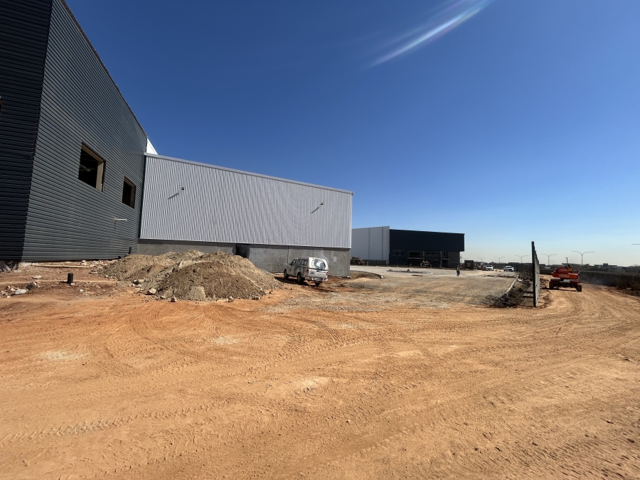 To Let Commercial Property for Rent in Glen Marais Gauteng