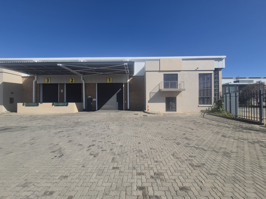 To Let Commercial Property for Rent in Gosforth Park Gauteng