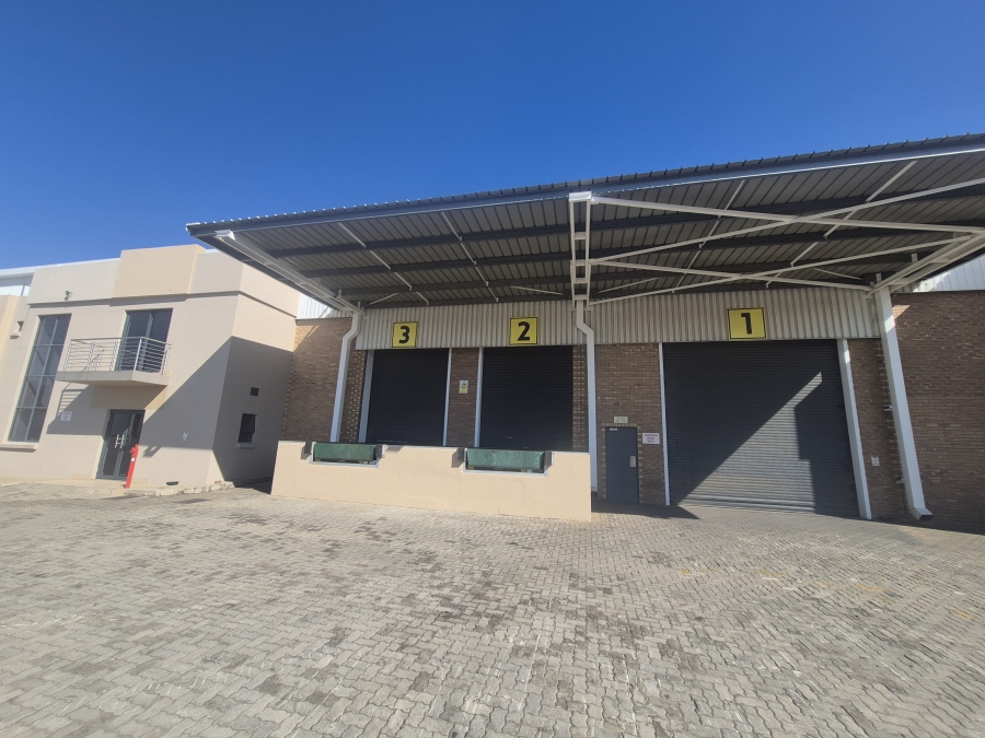 To Let Commercial Property for Rent in Gosforth Park Gauteng