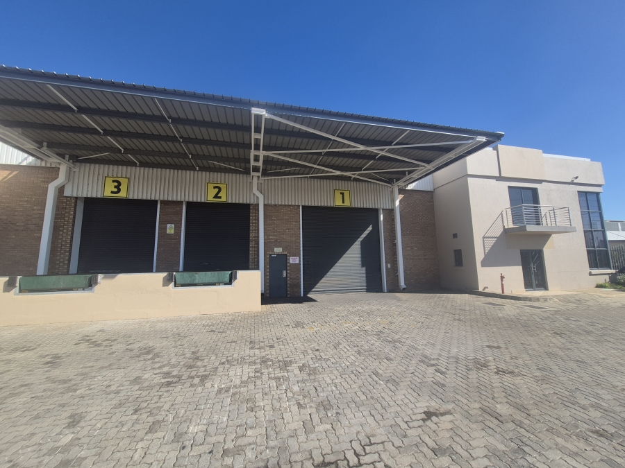 To Let Commercial Property for Rent in Gosforth Park Gauteng