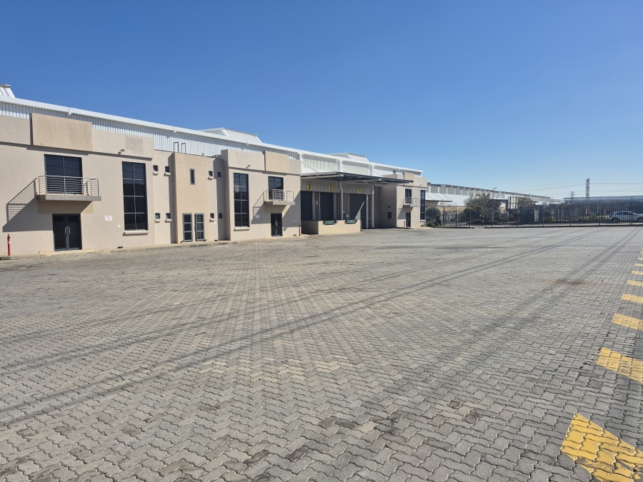 To Let Commercial Property for Rent in Gosforth Park Gauteng
