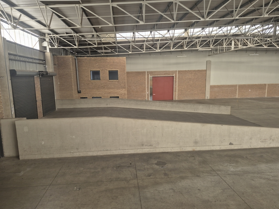 To Let Commercial Property for Rent in Gosforth Park Gauteng