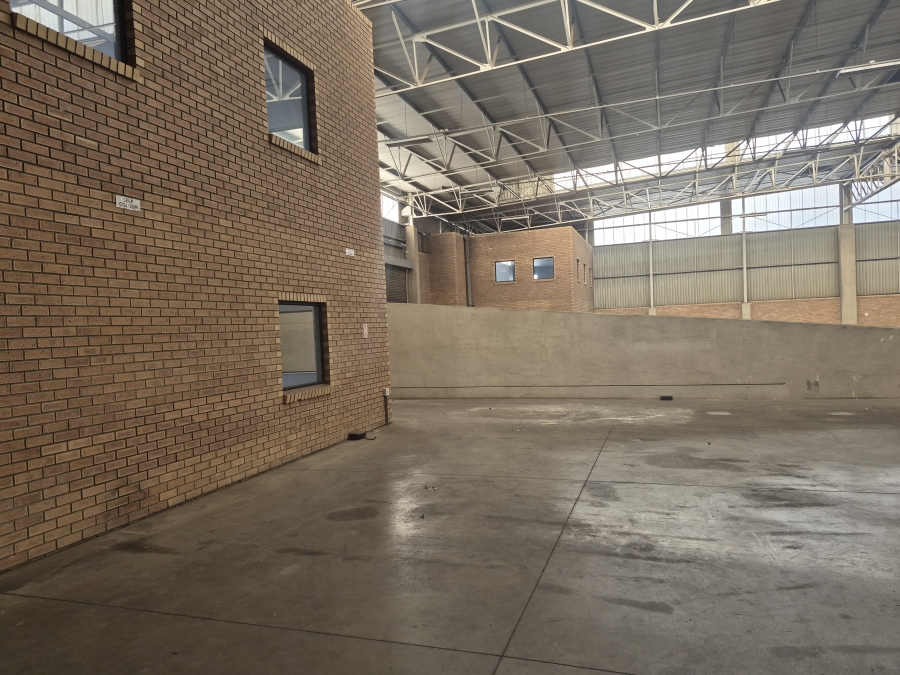 To Let Commercial Property for Rent in Gosforth Park Gauteng