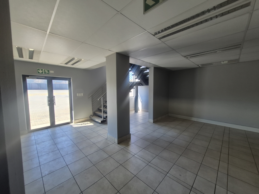 To Let Commercial Property for Rent in Gosforth Park Gauteng