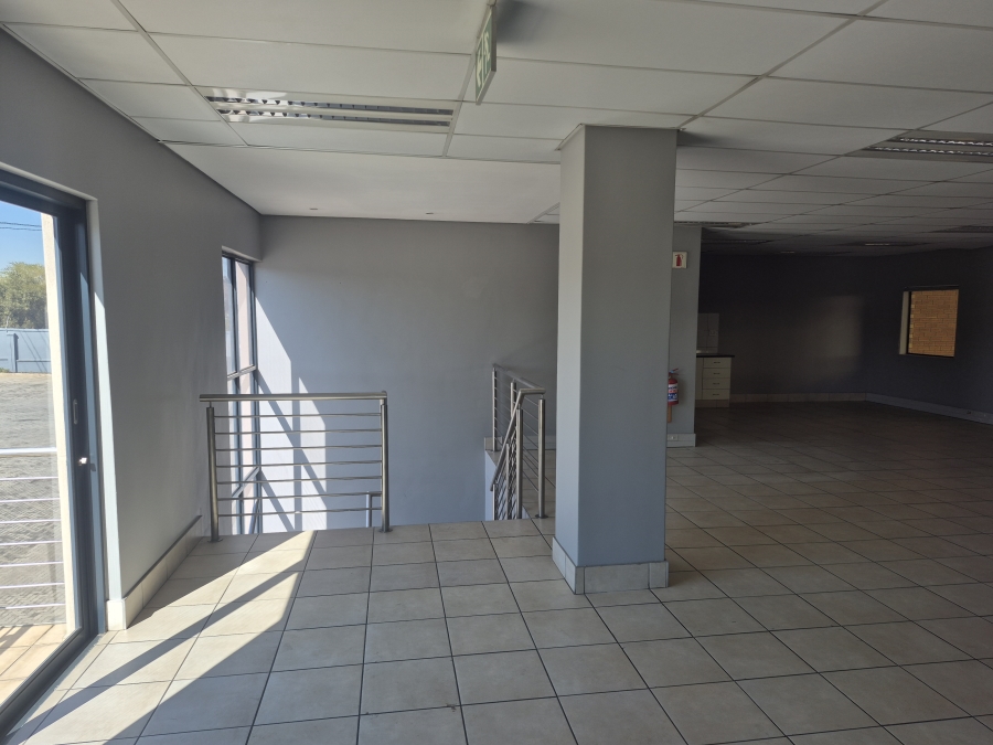 To Let Commercial Property for Rent in Gosforth Park Gauteng